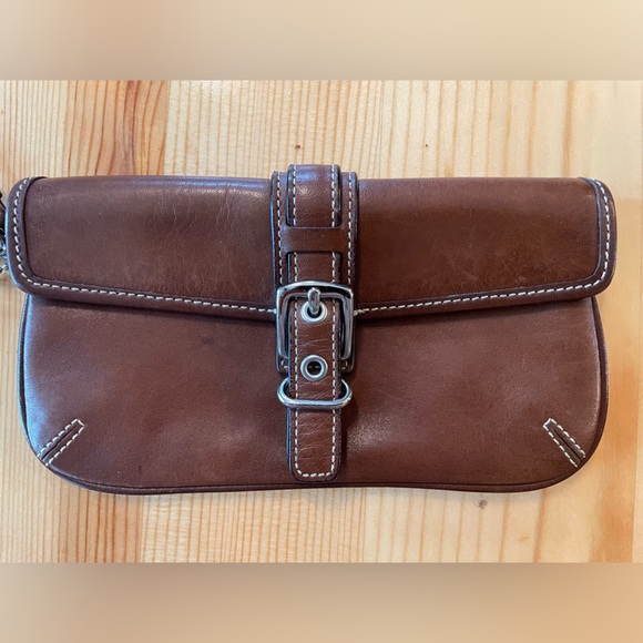 Vintage Coach Brown Leather Wristlet EUC - Picture 2 of 7